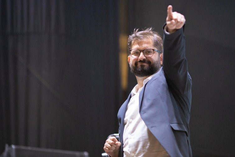 Boric pide "grandeza" al Congreso y avanzar en Sala Cuna: "No me interesa la foto, sino que salga"