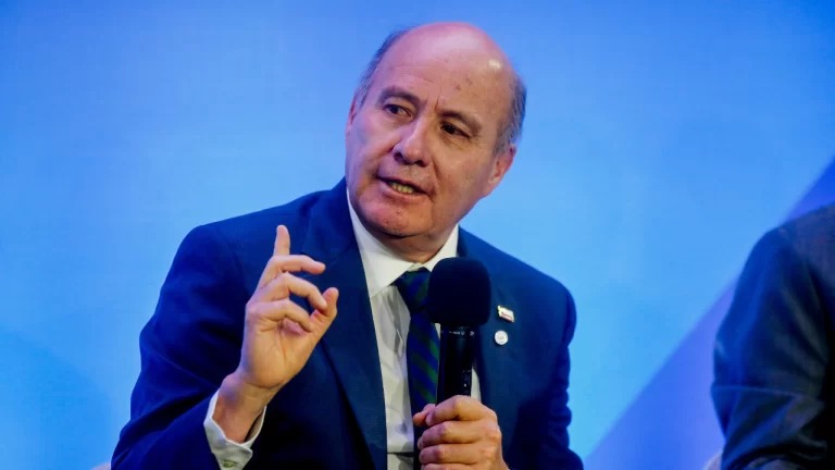 Ministro Quiroz explica cómo se aplicará la gratuidad universitaria