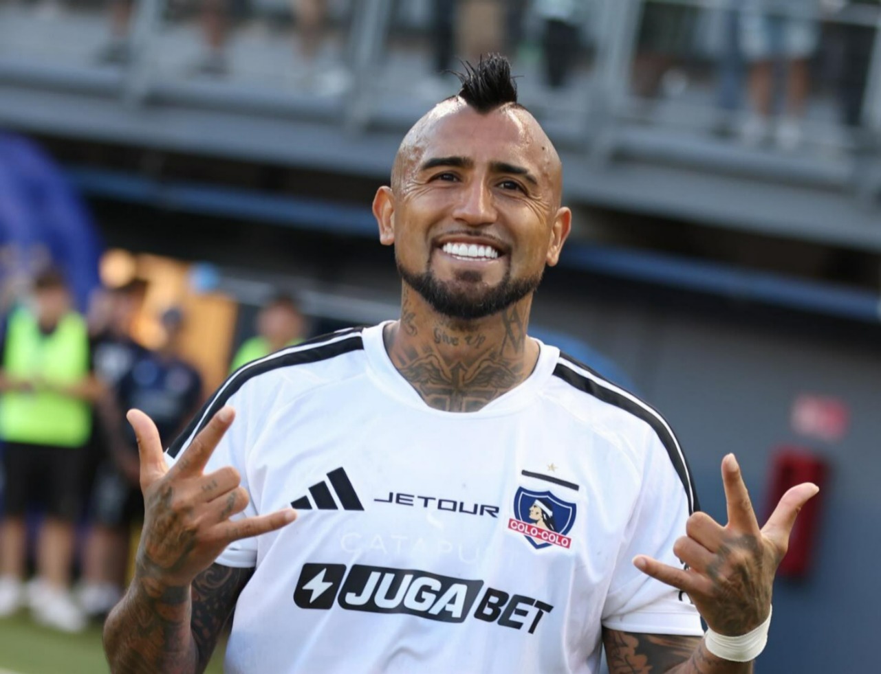 Arturo Vidal tuvo que declarar ante la PDI por investigación de millonario robo